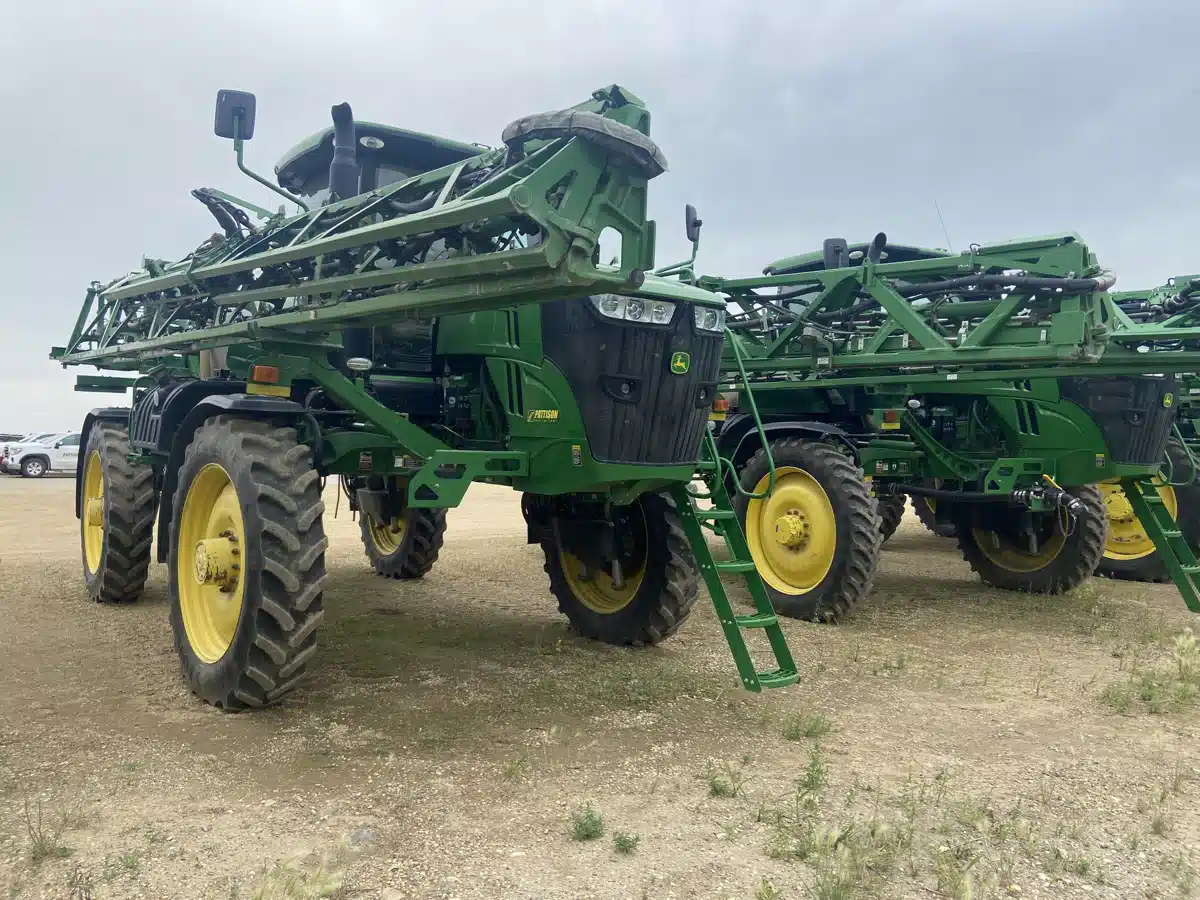 Gallery image 1 for Used 2016 John Deere R4038 Sprayer - Self Propelled