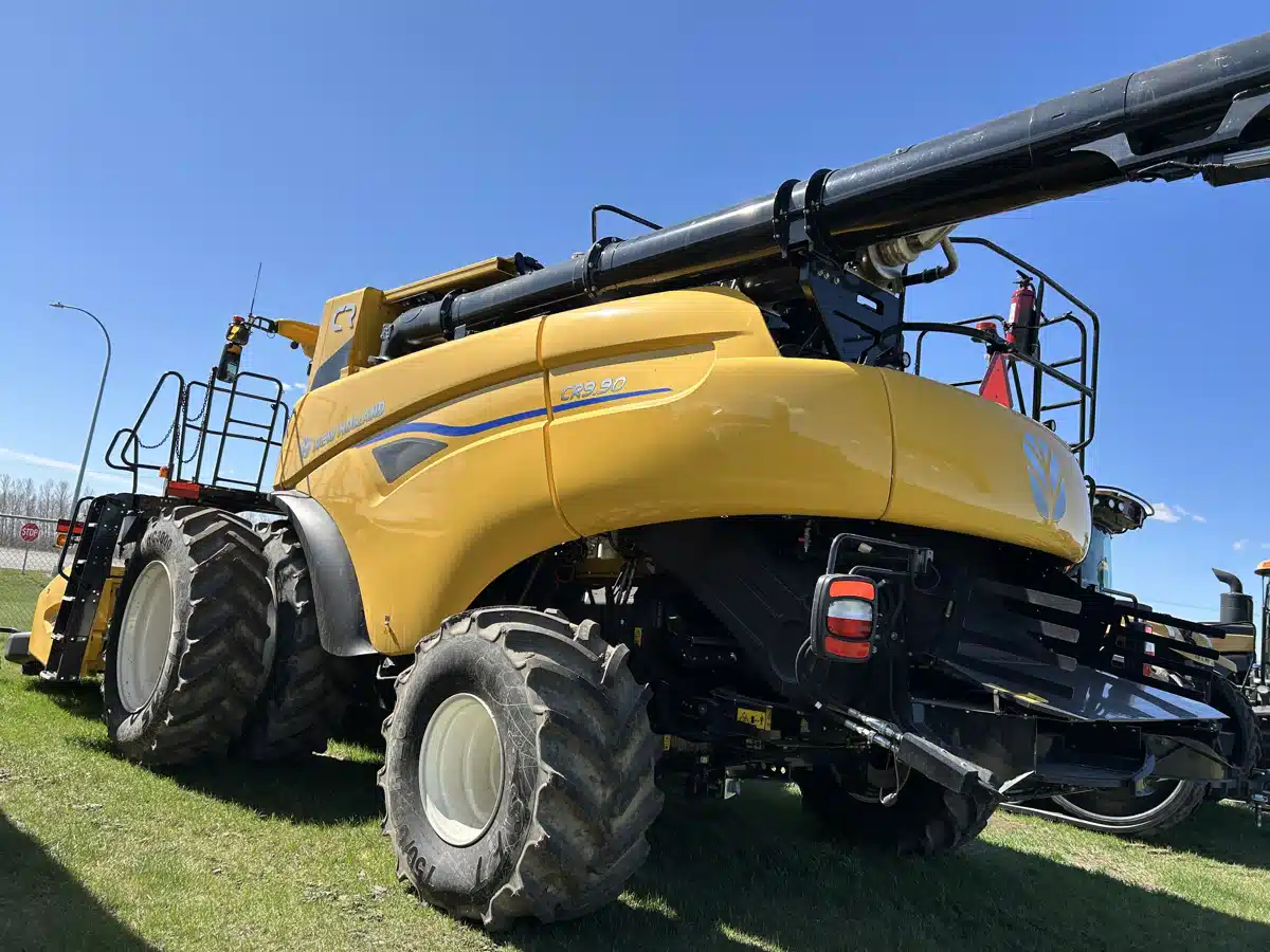 Gallery image 2 for Used 2025 New Holland CR9.90 Combine