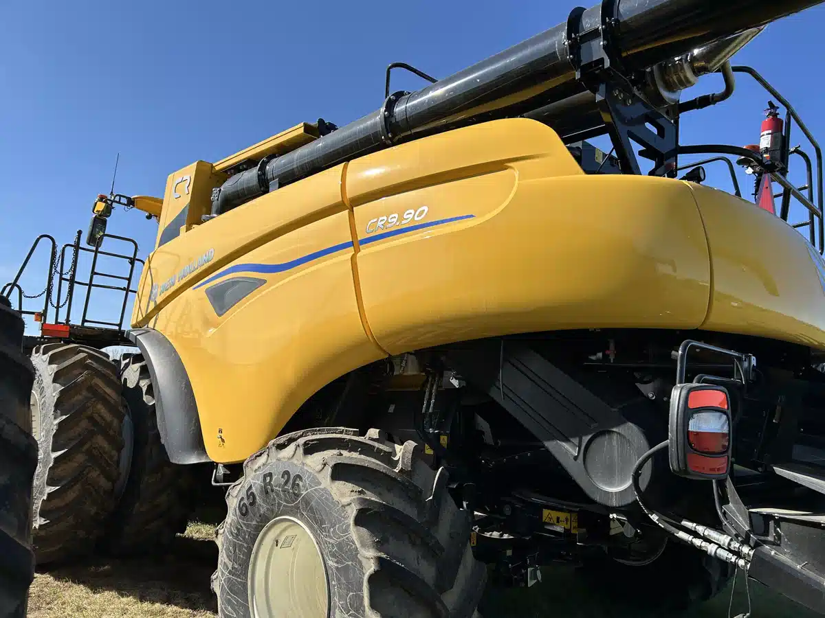 Gallery image 2 for Used 2025 New Holland CR9.90 Combine