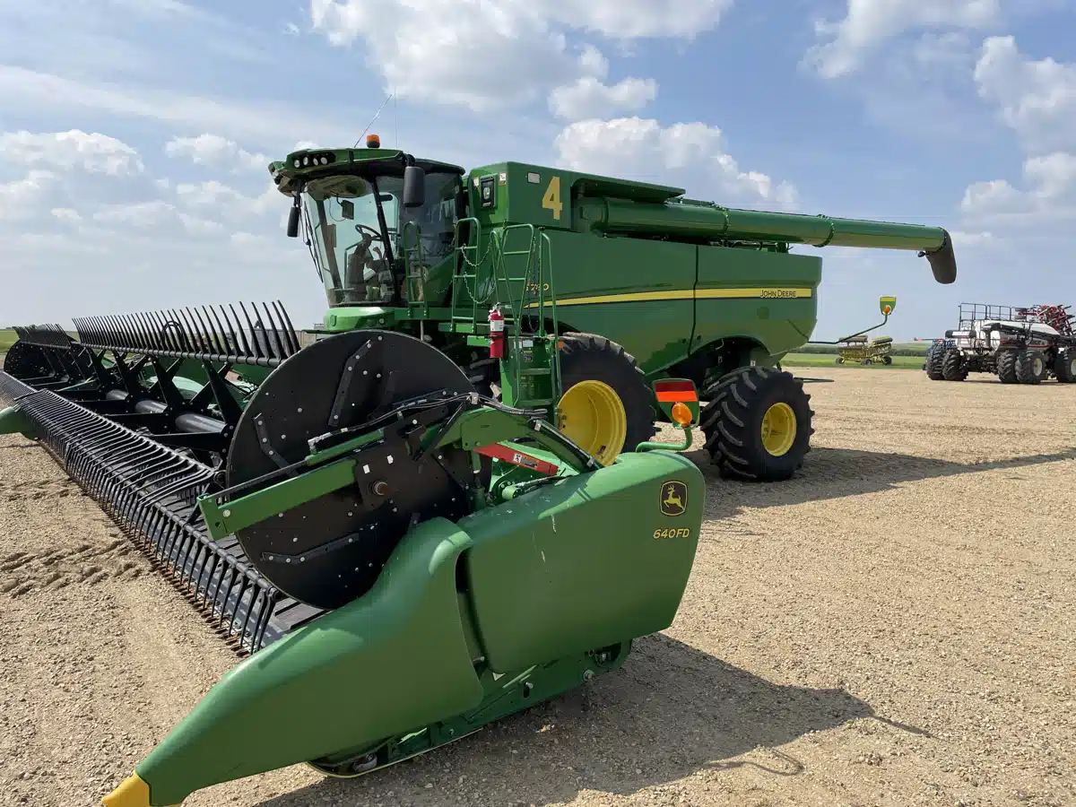 Gallery image 1 for Used 2018 John Deere S780 Combine