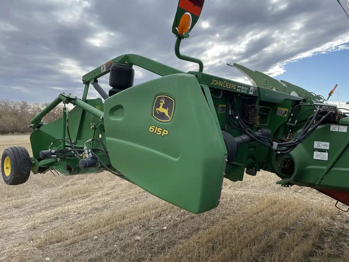 Gallery image 1 for Used 2014 John Deere 615P Header - Pickup