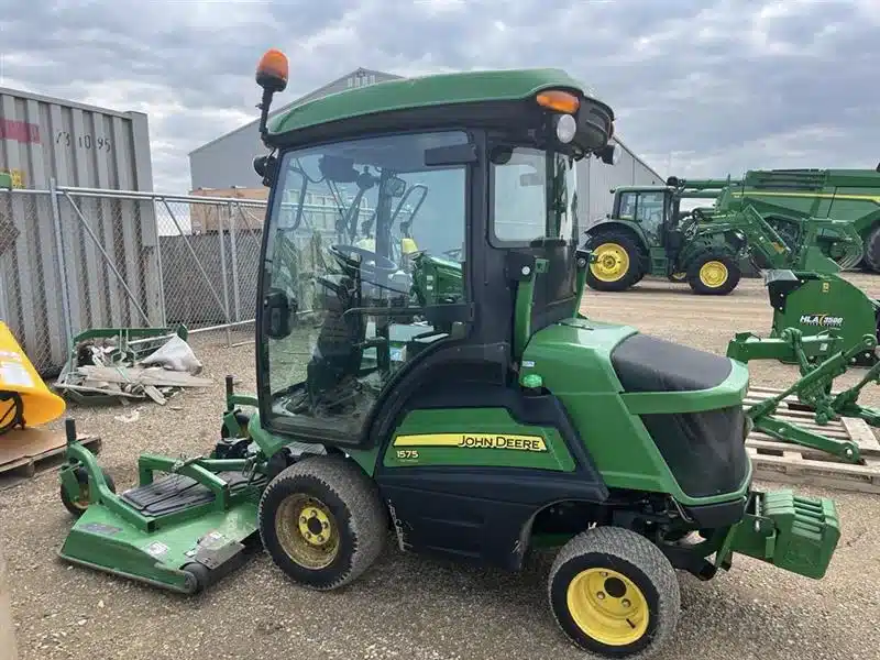 Gallery image 2 for Used 2016 John Deere 1575 Mower - Front Deck