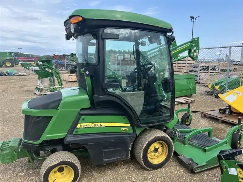 Gallery image 1 for Used 2016 John Deere 1575 Mower - Front Deck