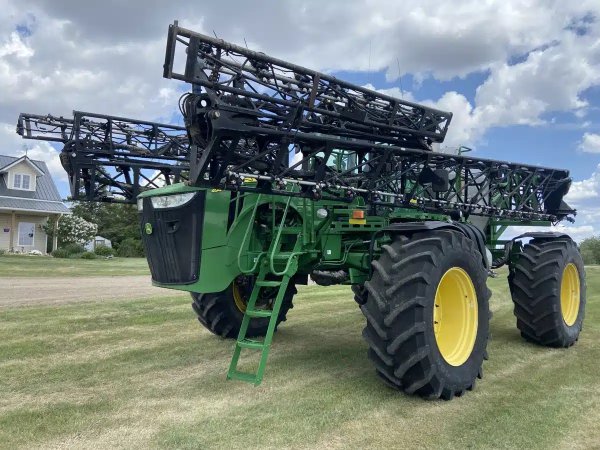 Gallery image 1 for Used 2013 John Deere 4940 Sprayer - Self Propelled