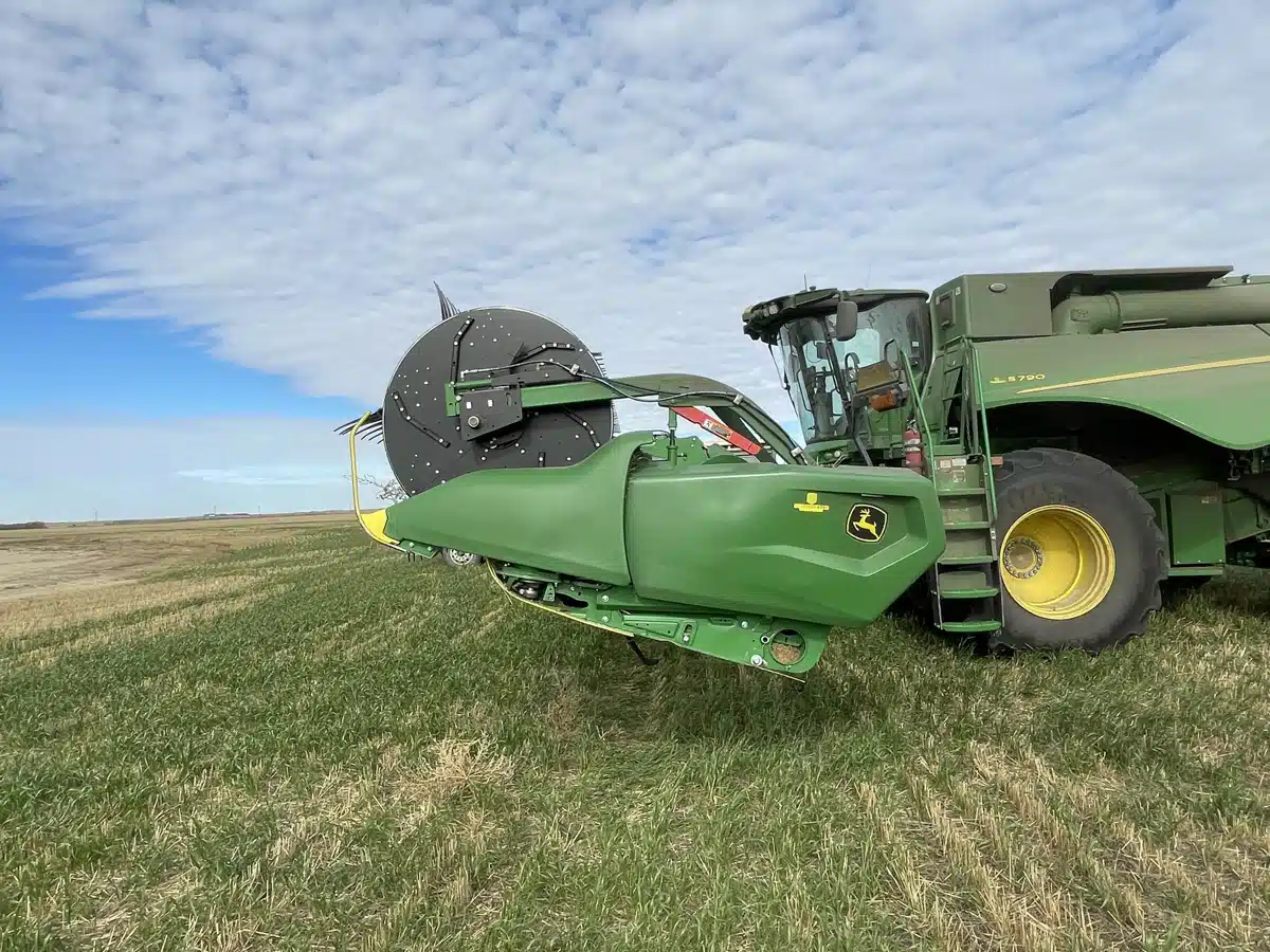 Gallery image 2 for Used 2022 John Deere RD40F Header - Flex
