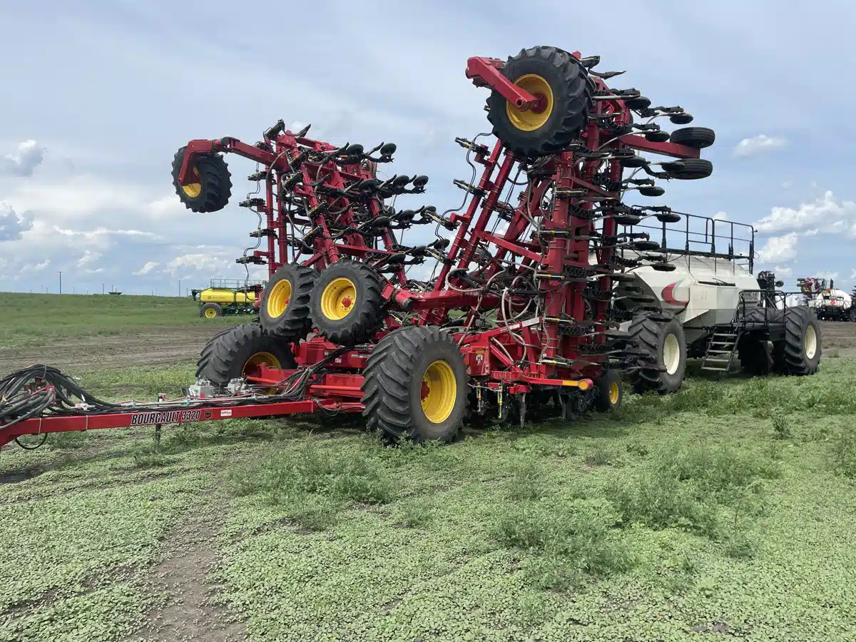Gallery image 2 for Used 2017 Bourgault 3320 XTC 84 12 MRS Air Drill