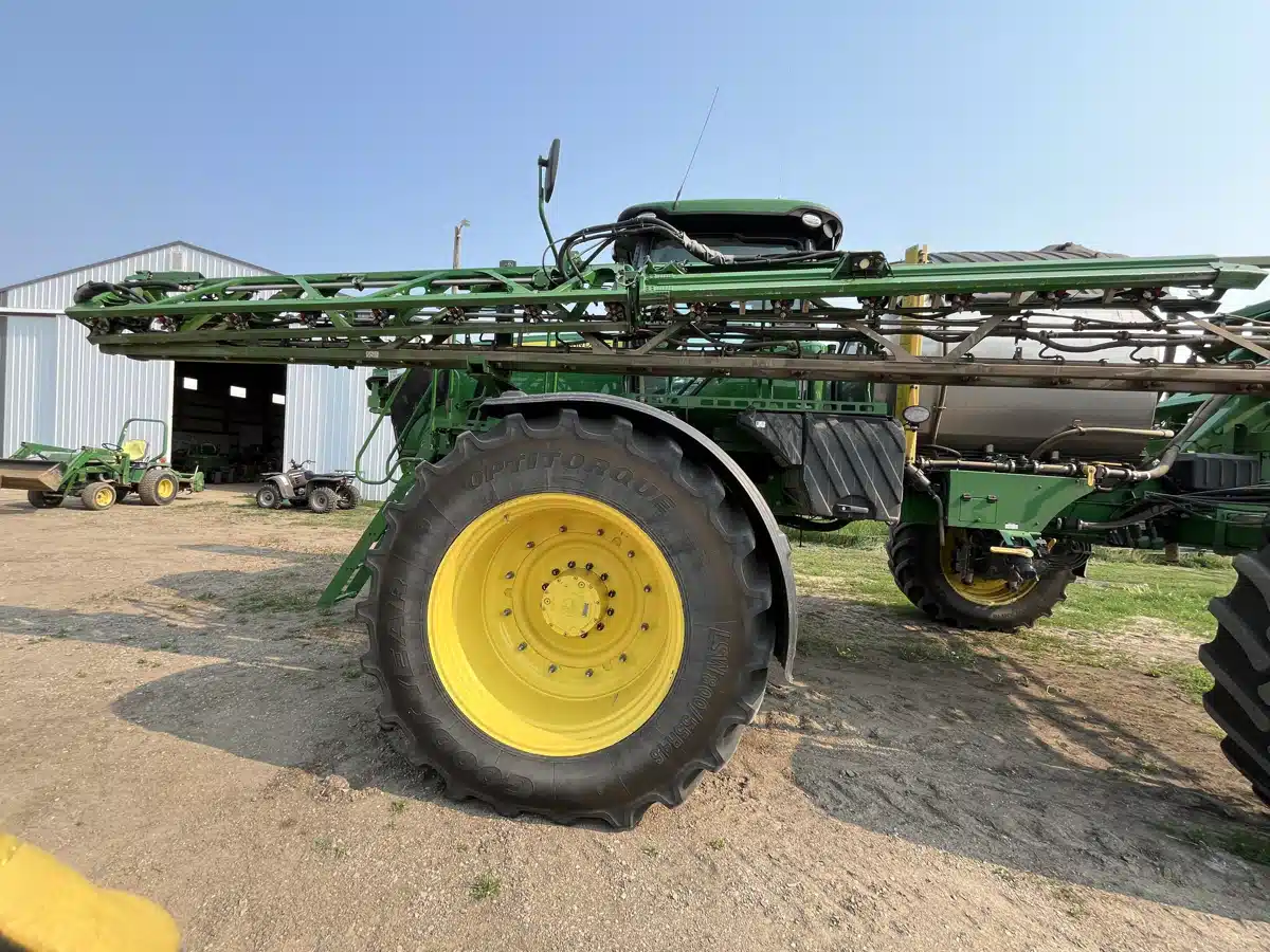 Gallery image 2 for Used 2021 John Deere R4045 Sprayer - Self Propelled