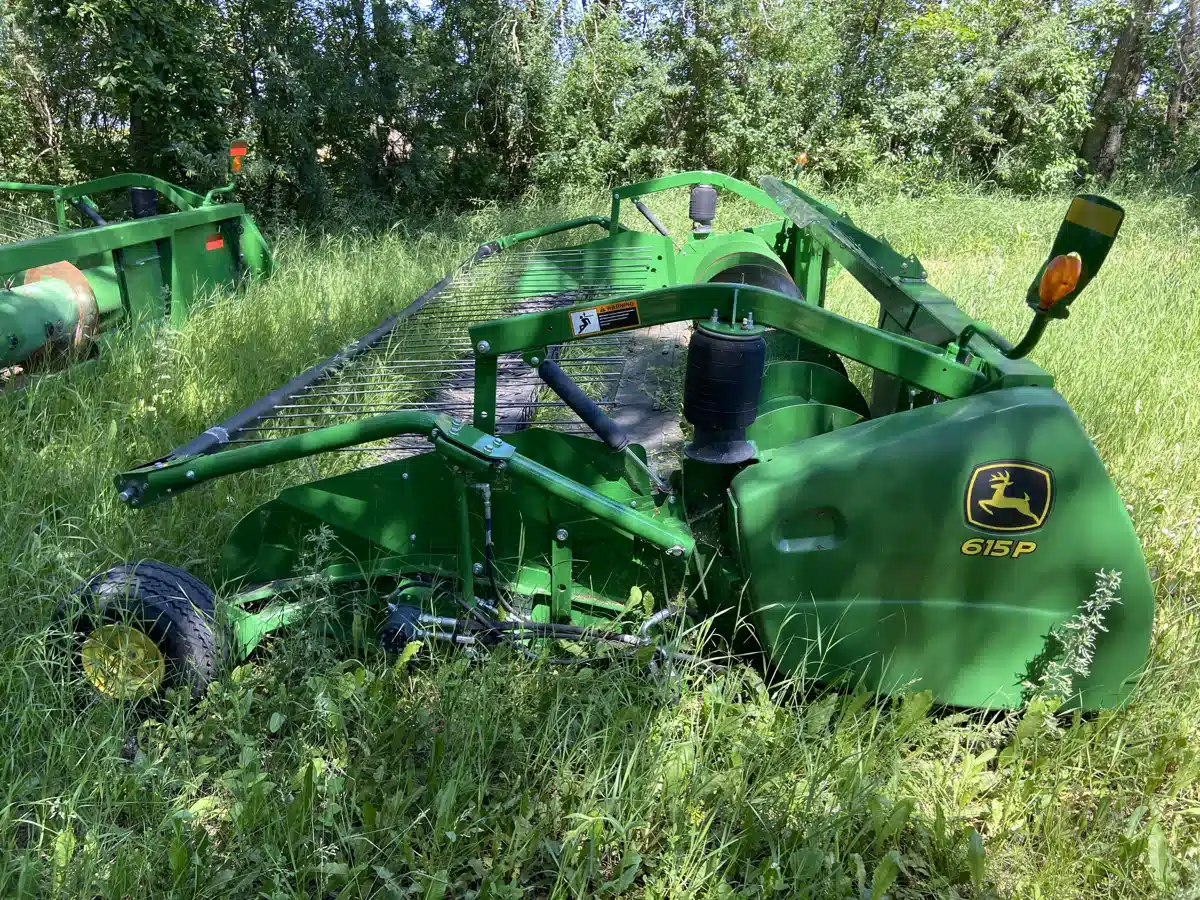 Gallery image 2 for Used 2018 John Deere 615P Header - Draper