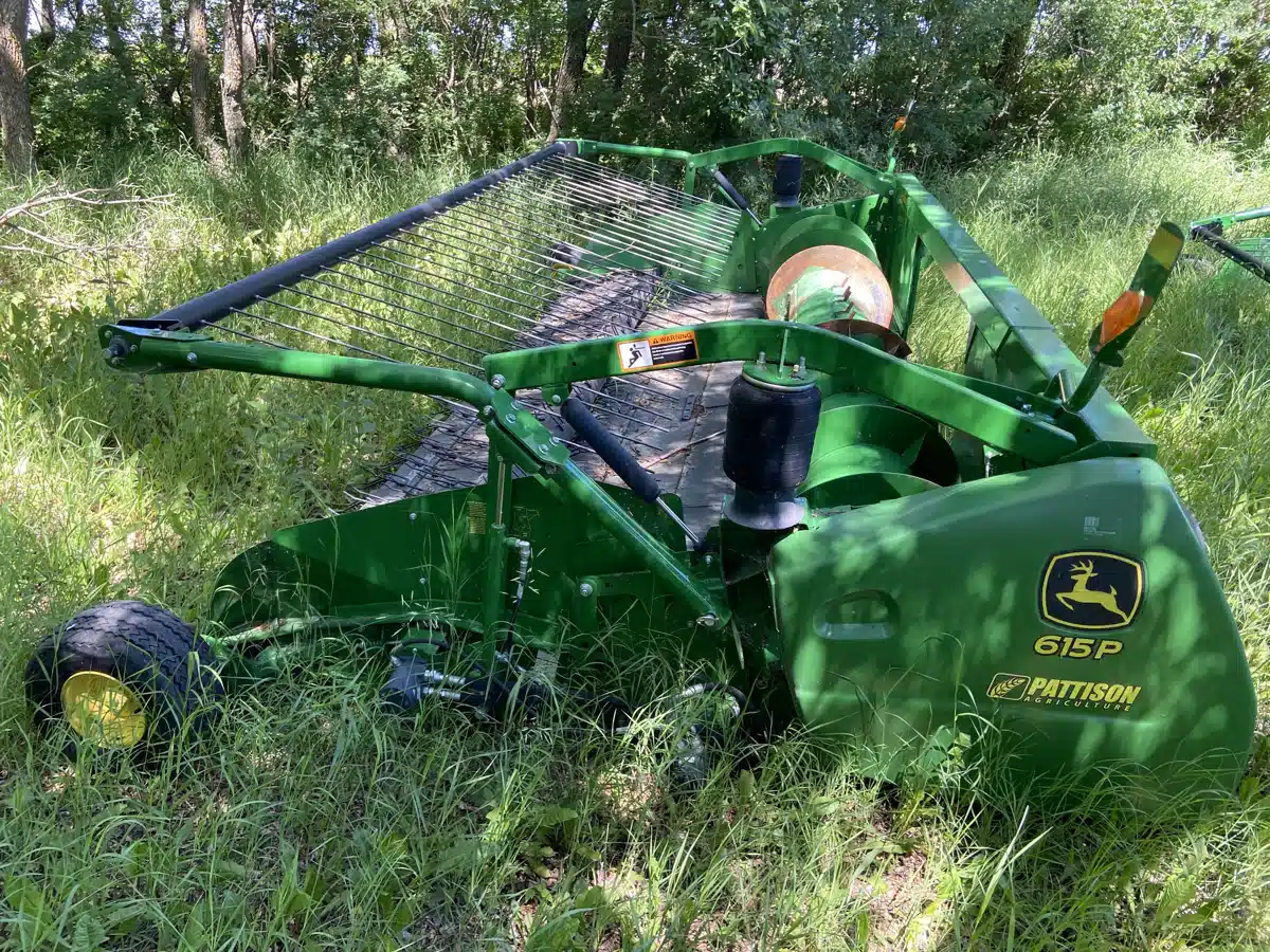 Gallery image 2 for Used 2018 John Deere 615P Header - Pickup