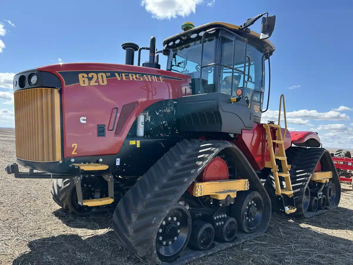 Gallery image 1 for Used 2023 Versatile 620DT Tractor
