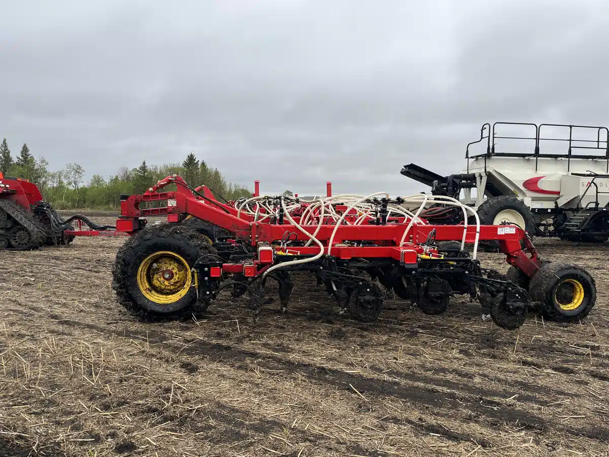 Gallery image 2 for Used 2022 Bourgault 3335 QDA Air Drill