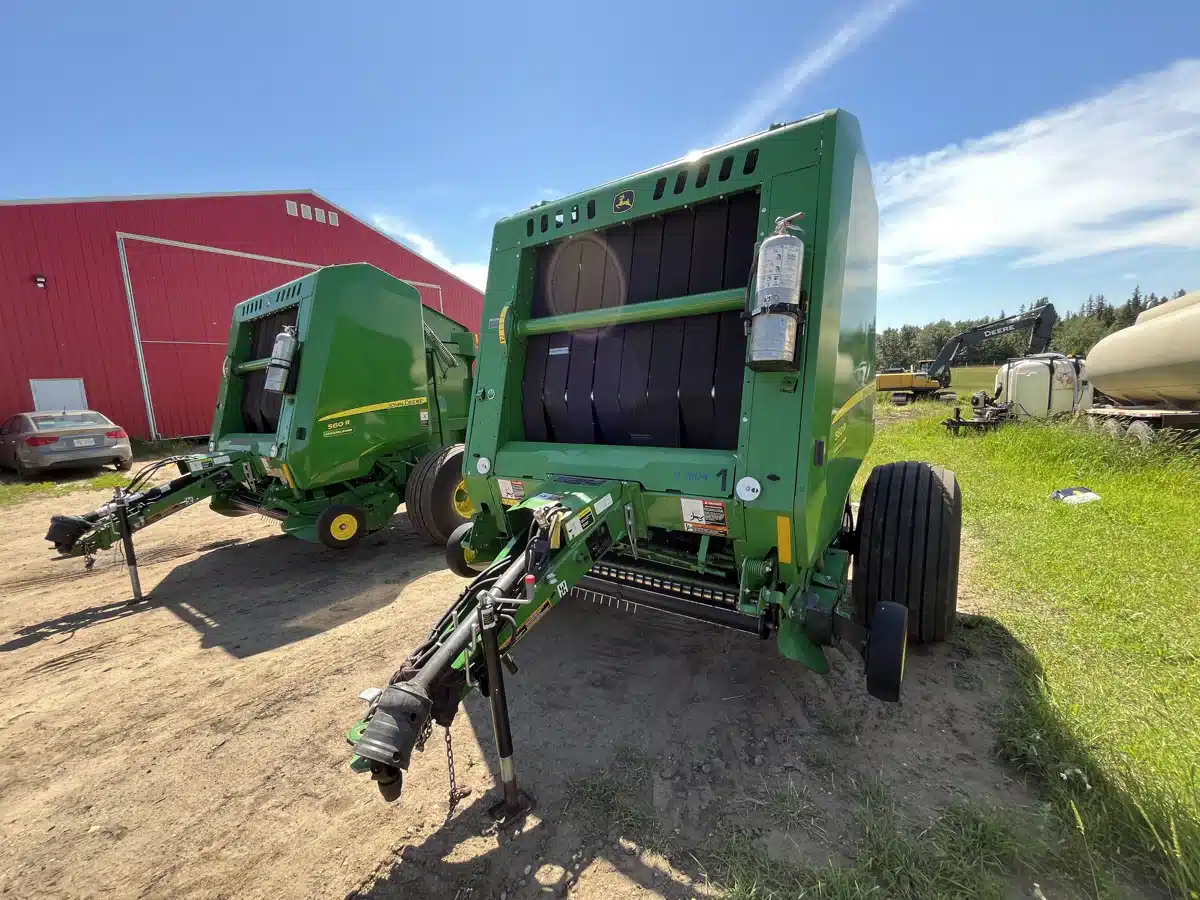 Gallery image 1 for Used 2021 John Deere 560R Round Baler