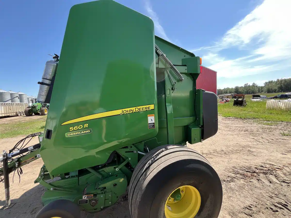 Gallery image 2 for Used 2021 John Deere 560R Round Baler