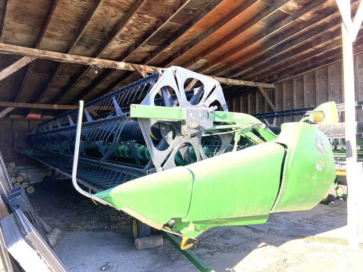 Gallery image 1 for Used 2010 John Deere 635D Header - Draper