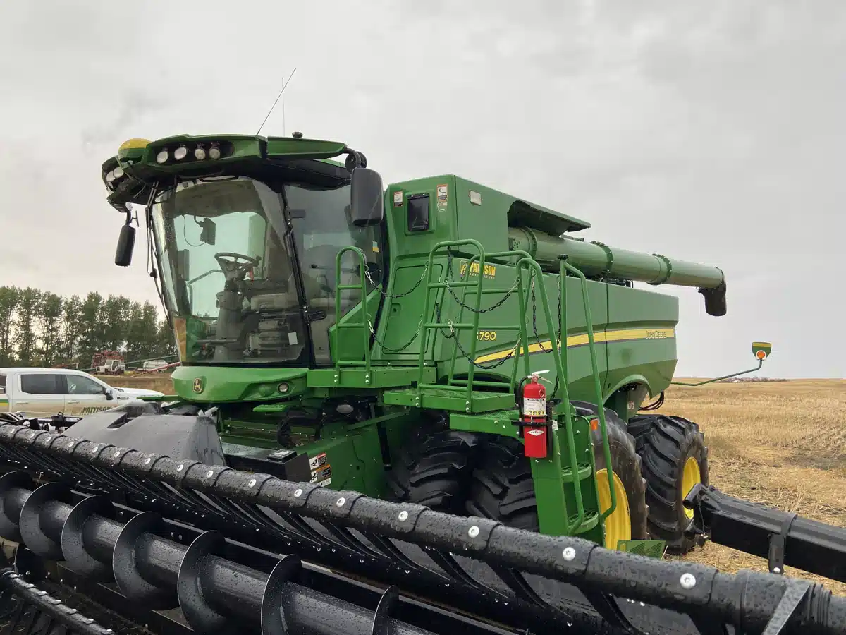 Gallery image 1 for Used 2021 John Deere S790 Combine