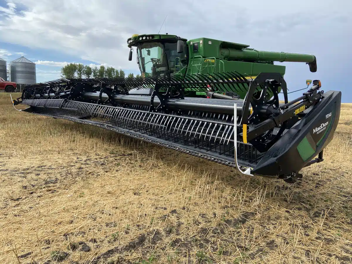Gallery image 1 for Used 2022 MacDon FD75 Header - Flex Draper