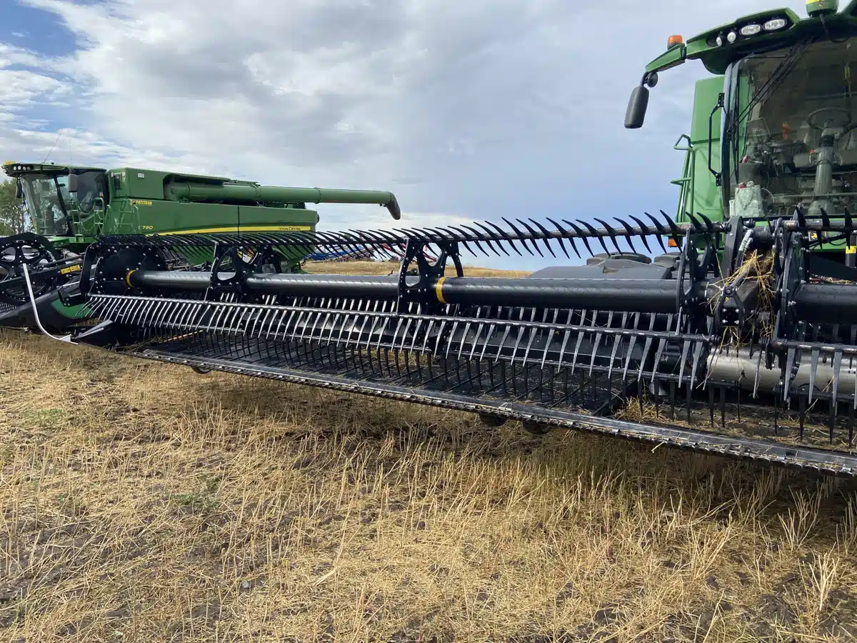 Gallery image 2 for Used 2021 MacDon FD75 Header - Flex Draper