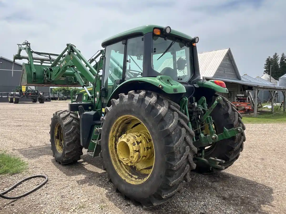 Gallery image 2 for Used 2013 John Deere 6115M Tractor