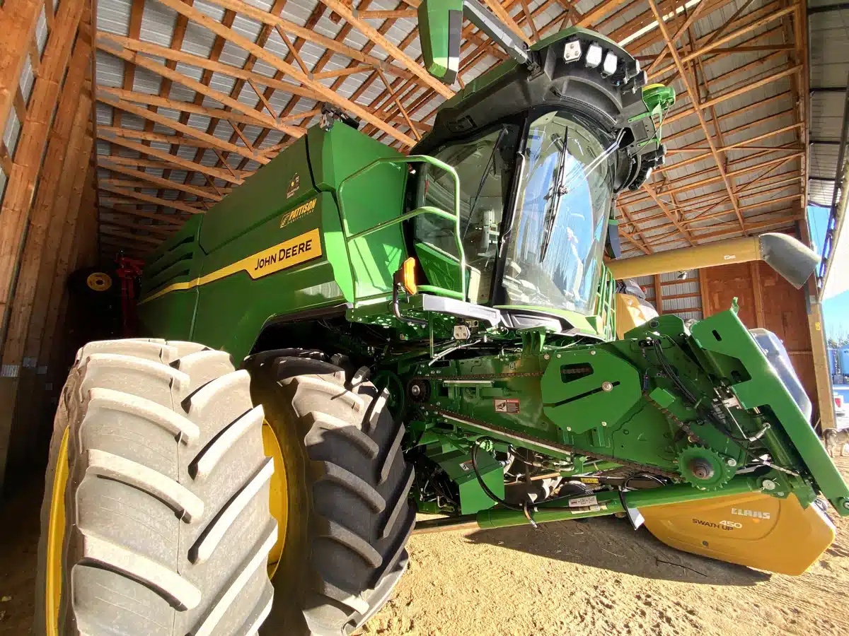 Gallery image 2 for Used 2022 John Deere X9 1000 Combine