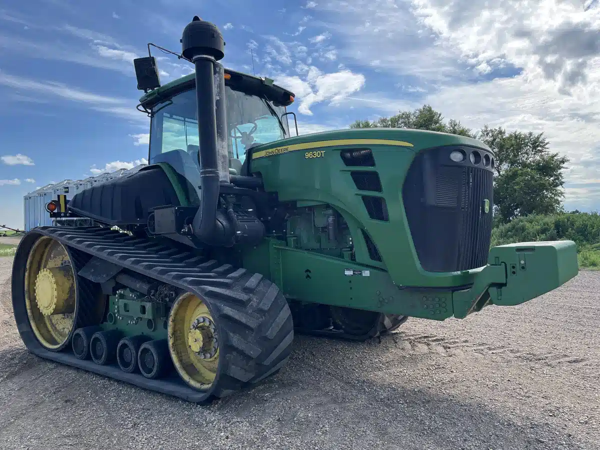 Gallery image 2 for Used 2011 John Deere 9630T Tractor