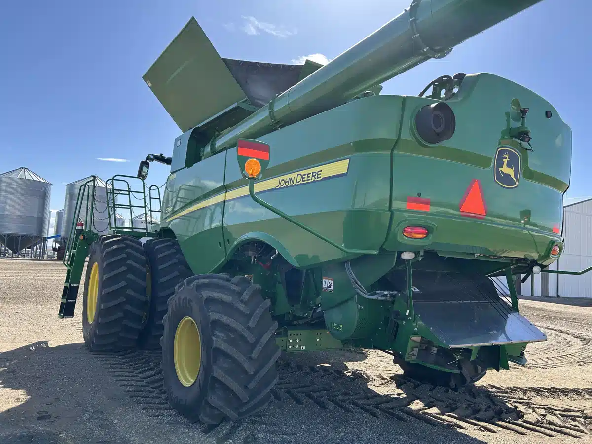 Gallery image 2 for Used 2021 John Deere S790 Combine