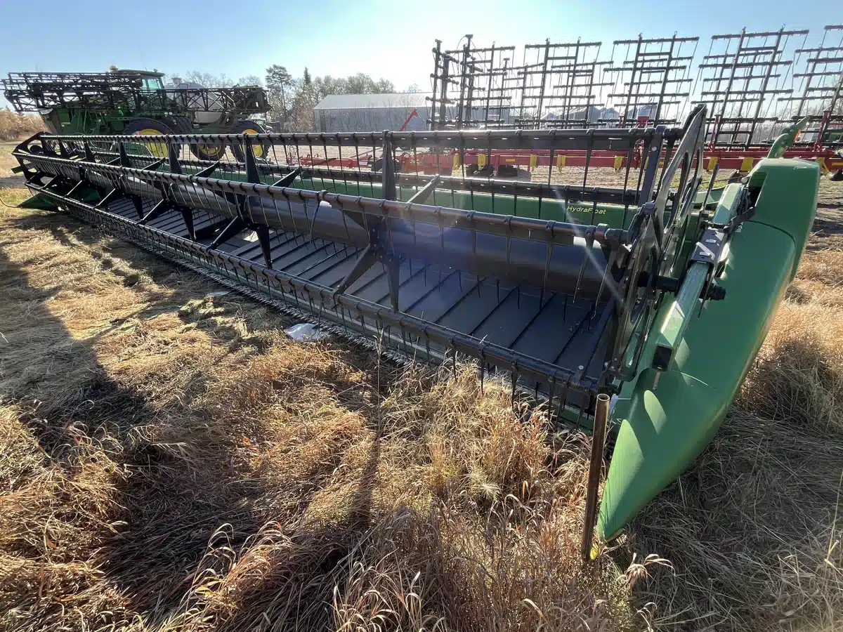 Gallery image 1 for Used 2010 John Deere 635D Header - Draper