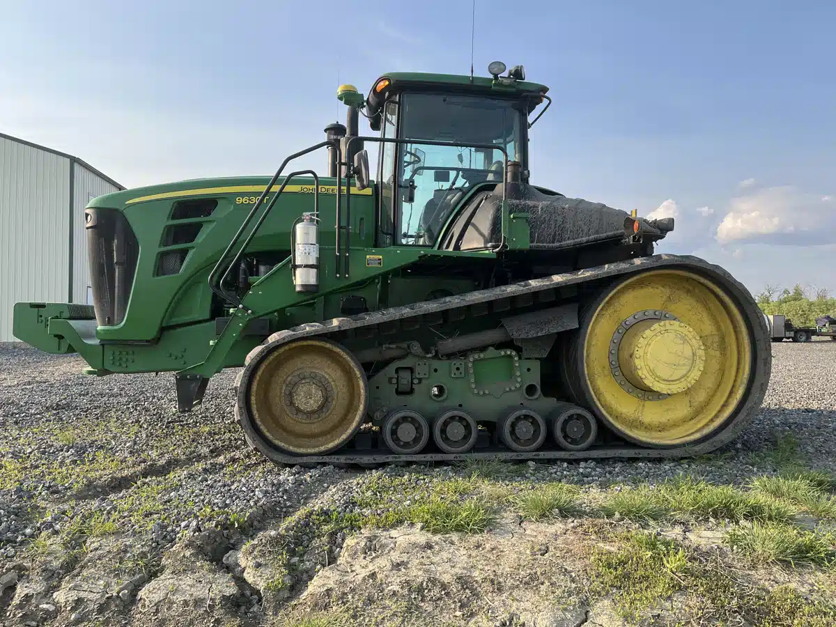 Gallery image 2 for Used 2010 John Deere 9630T Tractor