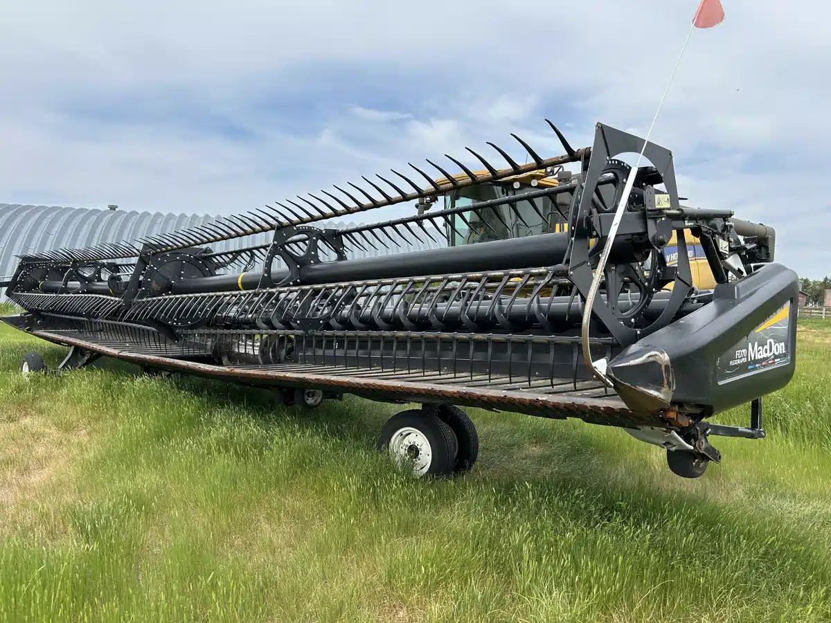Gallery image 1 for Used 2012 MacDon FD70 Header - Draper