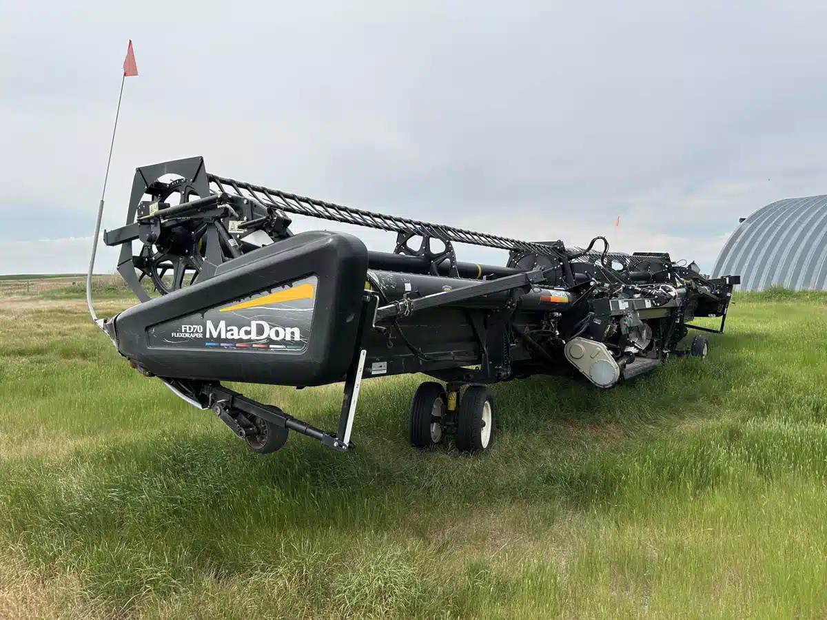 Gallery image 2 for Used 2012 MacDon FD70 Header - Draper