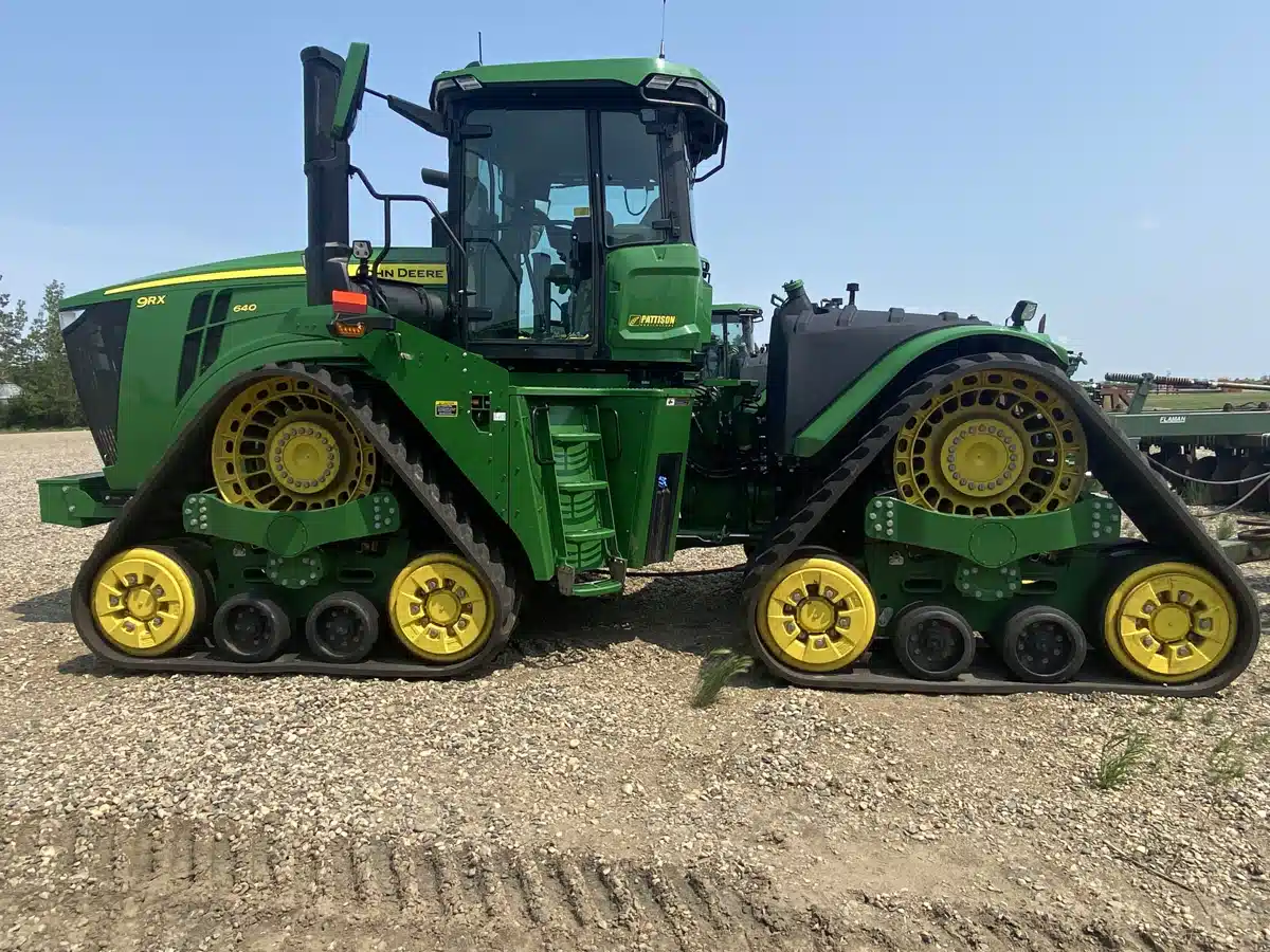 Gallery image 2 for Used 2024 John Deere 9RX 640 Tractor