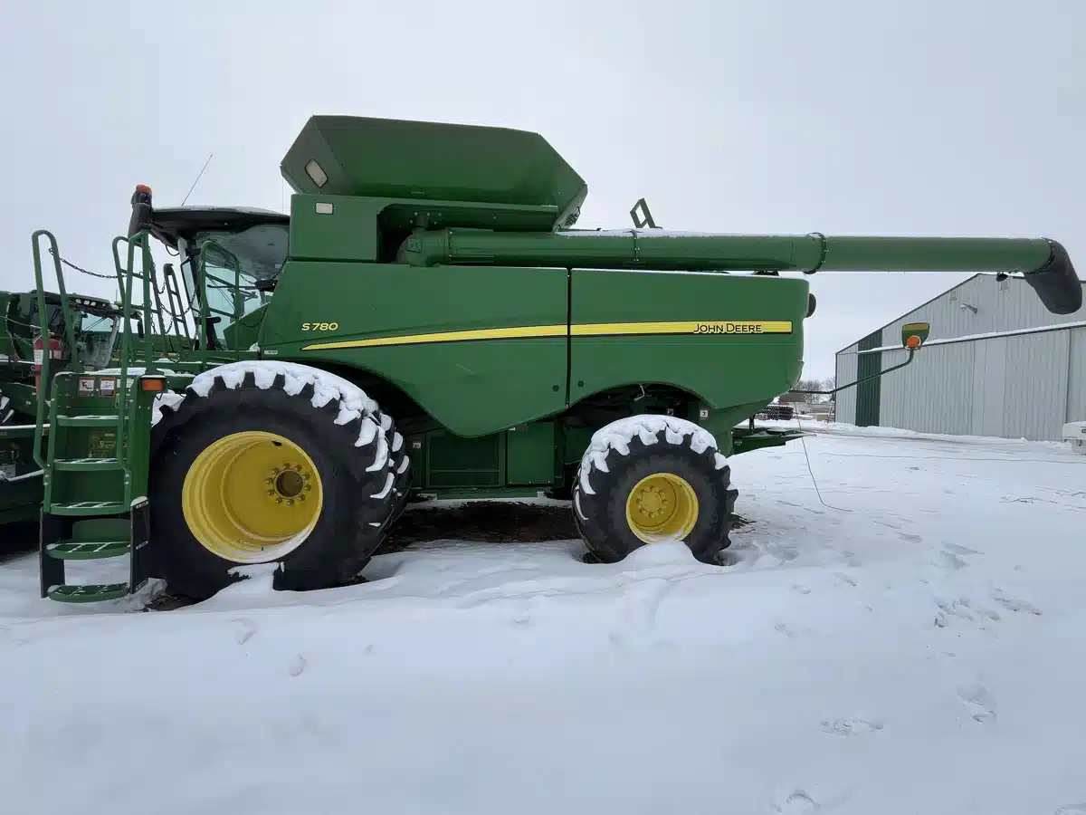 Gallery image 2 for Used 2018 John Deere S780 Combine