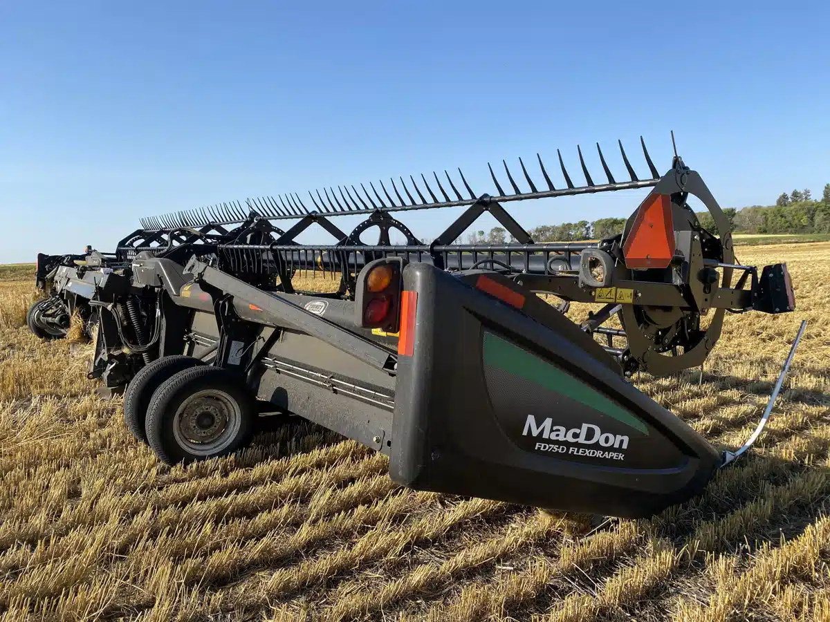 Gallery image 1 for Used 2017 MacDon FD75 Header - Flex Draper
