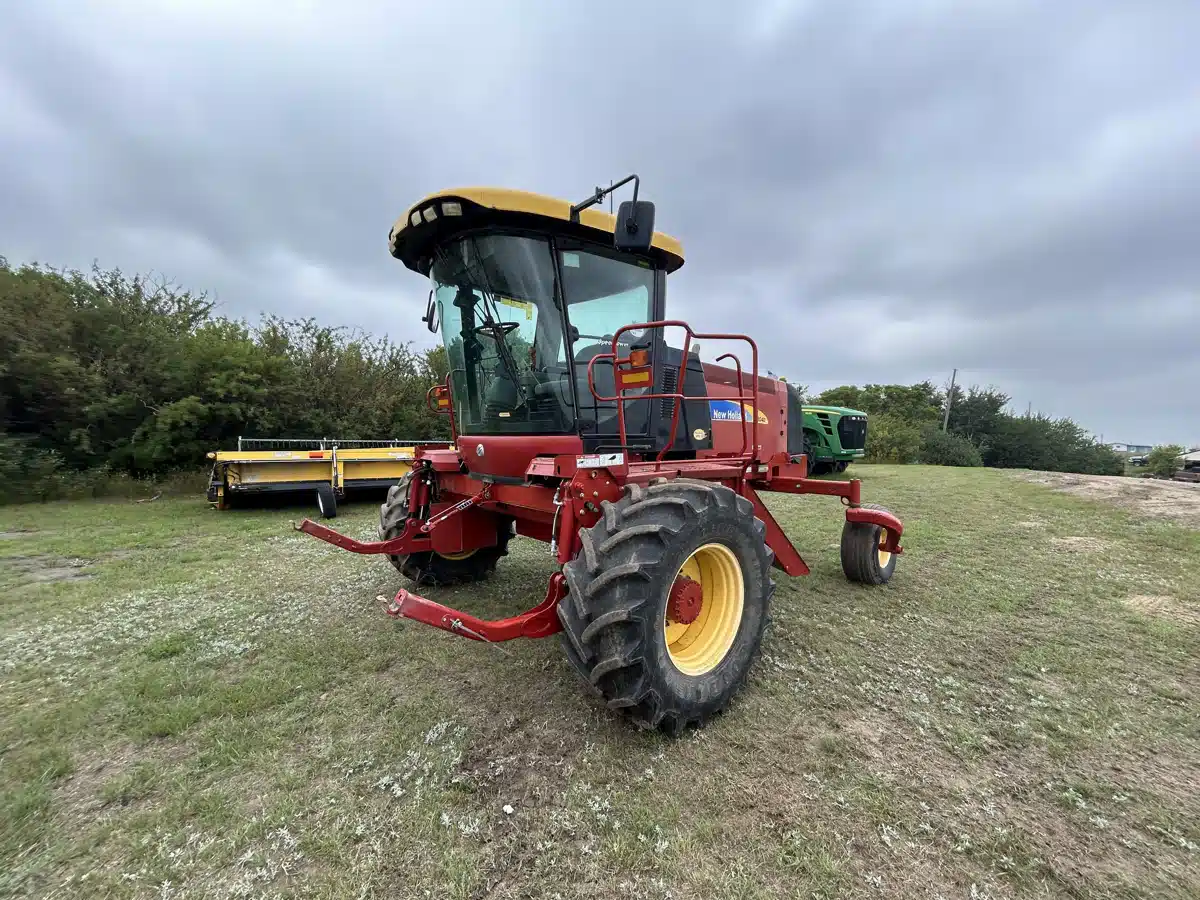 Gallery image 1 for Used 2012 New Holland H8040 Windrower