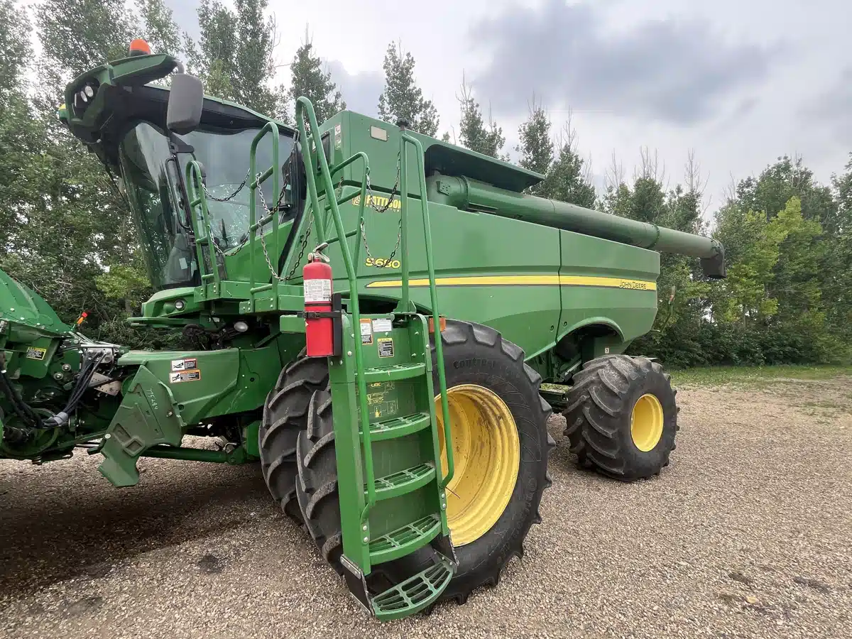 Gallery image 1 for Used 2013 John Deere S680 Combine