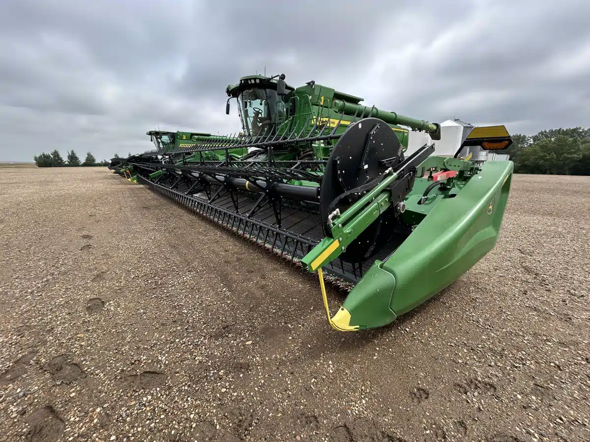 Gallery image 1 for 2024 John Deere HD45R Header - Draper