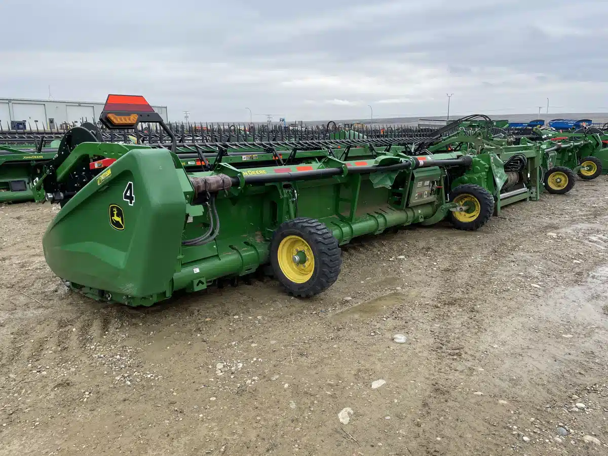 Gallery image 2 for Used 2023 John Deere HD50F Header - Flex