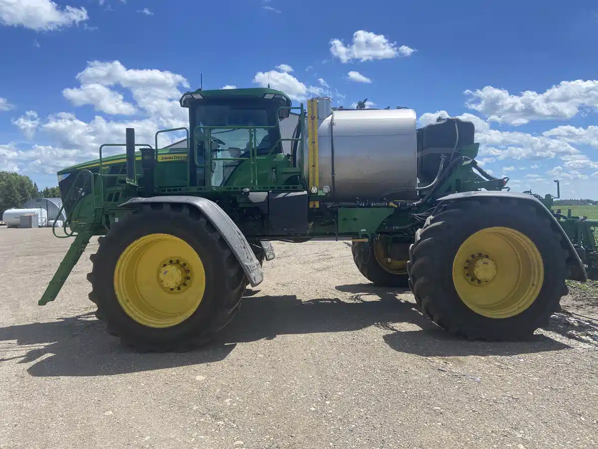 Gallery image 2 for Used 2023 John Deere 616R Sprayer - Self Propelled