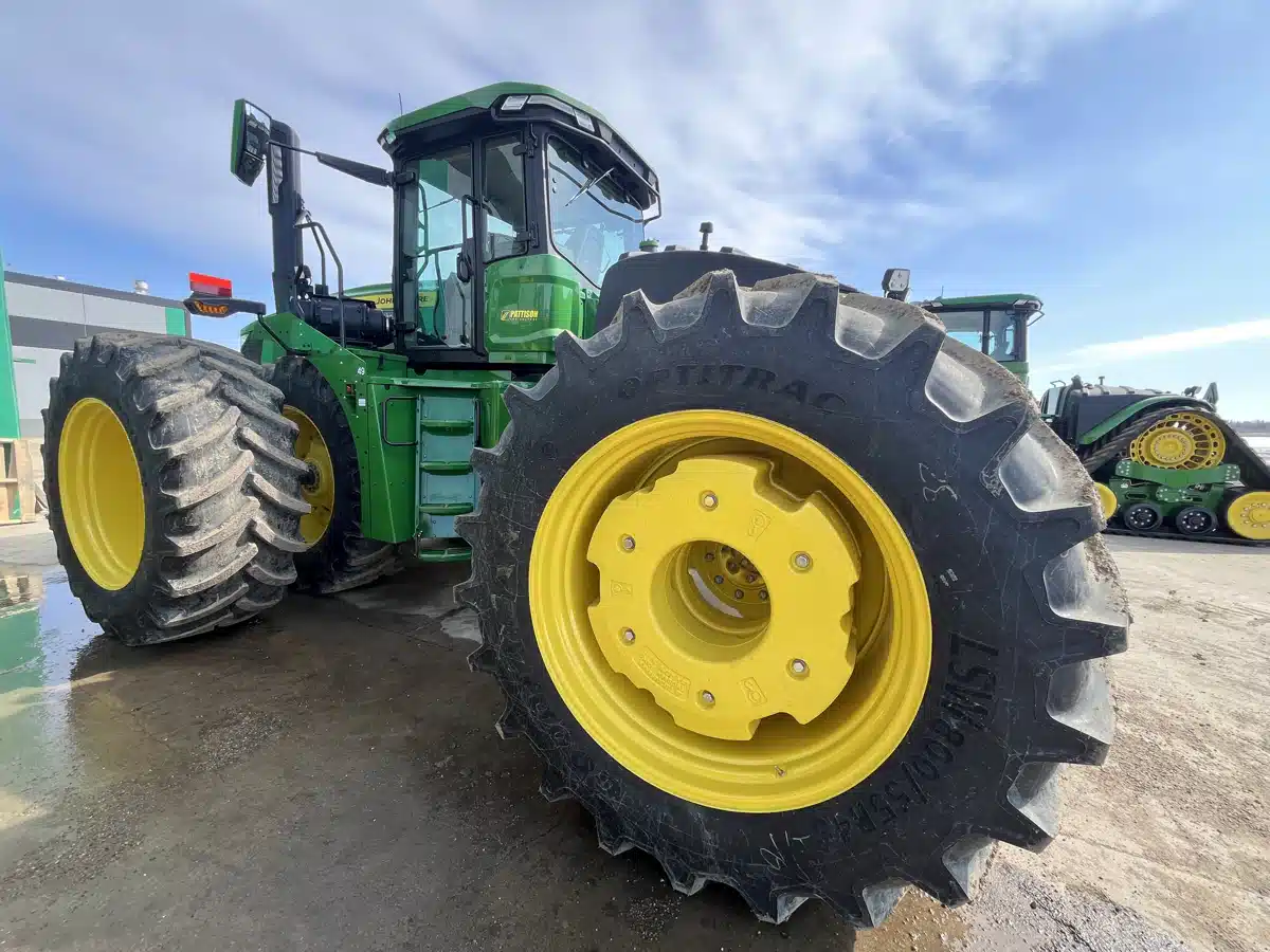 Gallery image 2 for Used 2025 John Deere 9R 590 Tractor