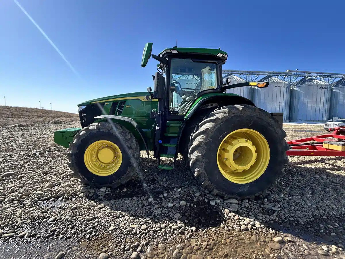 Gallery image 2 for Used 2025 John Deere 7R 290 Tractor