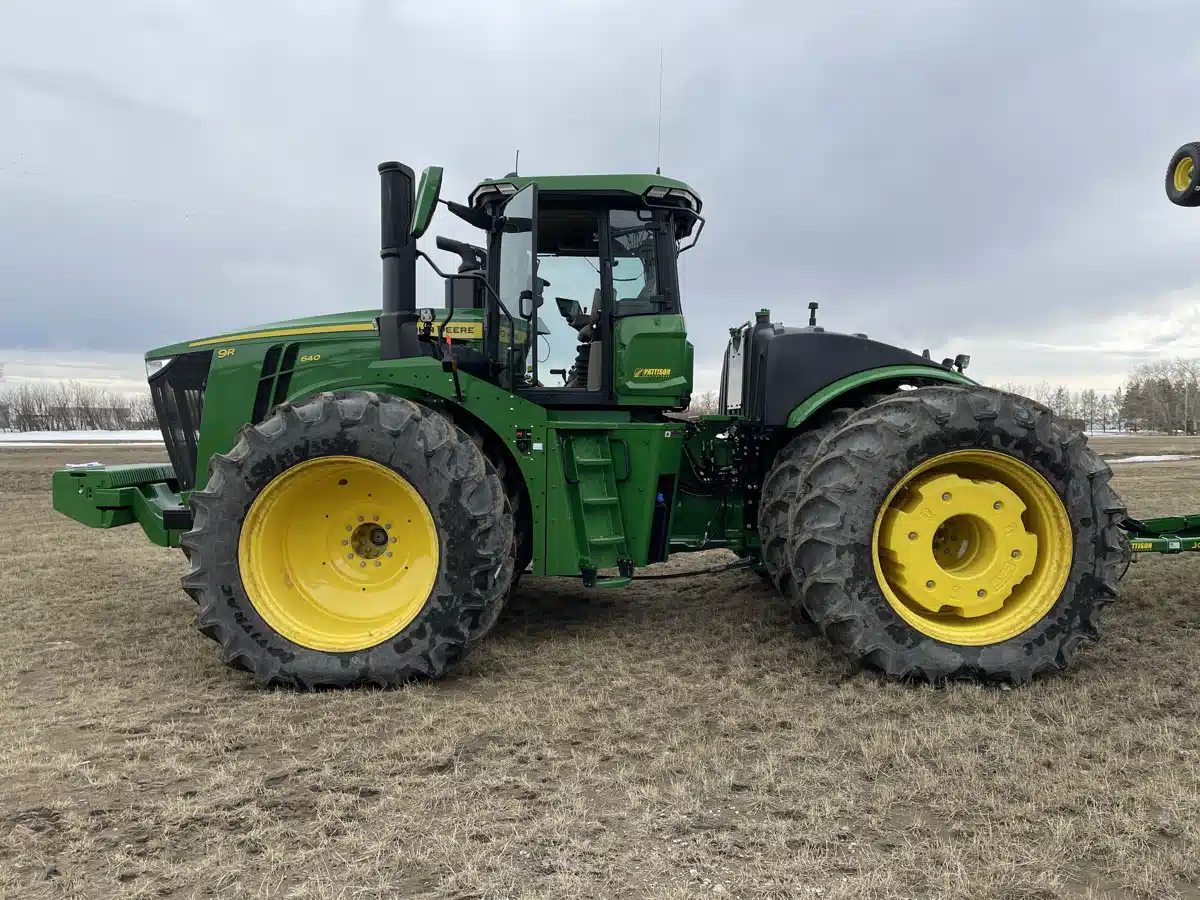 Gallery image 2 for Used 2025 John Deere 9R 640 Tractor