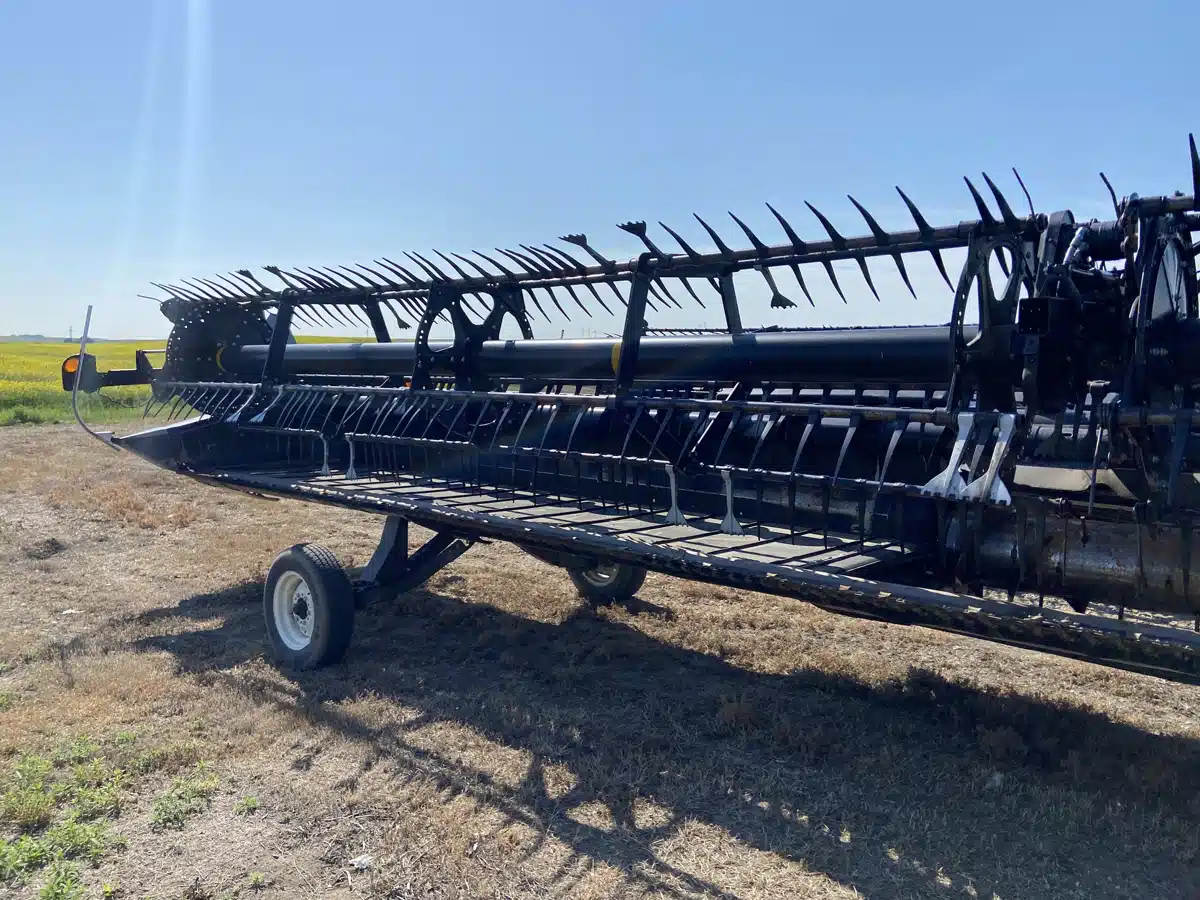 Gallery image 2 for Used 2017 MacDon FD75 Header - Flex Draper