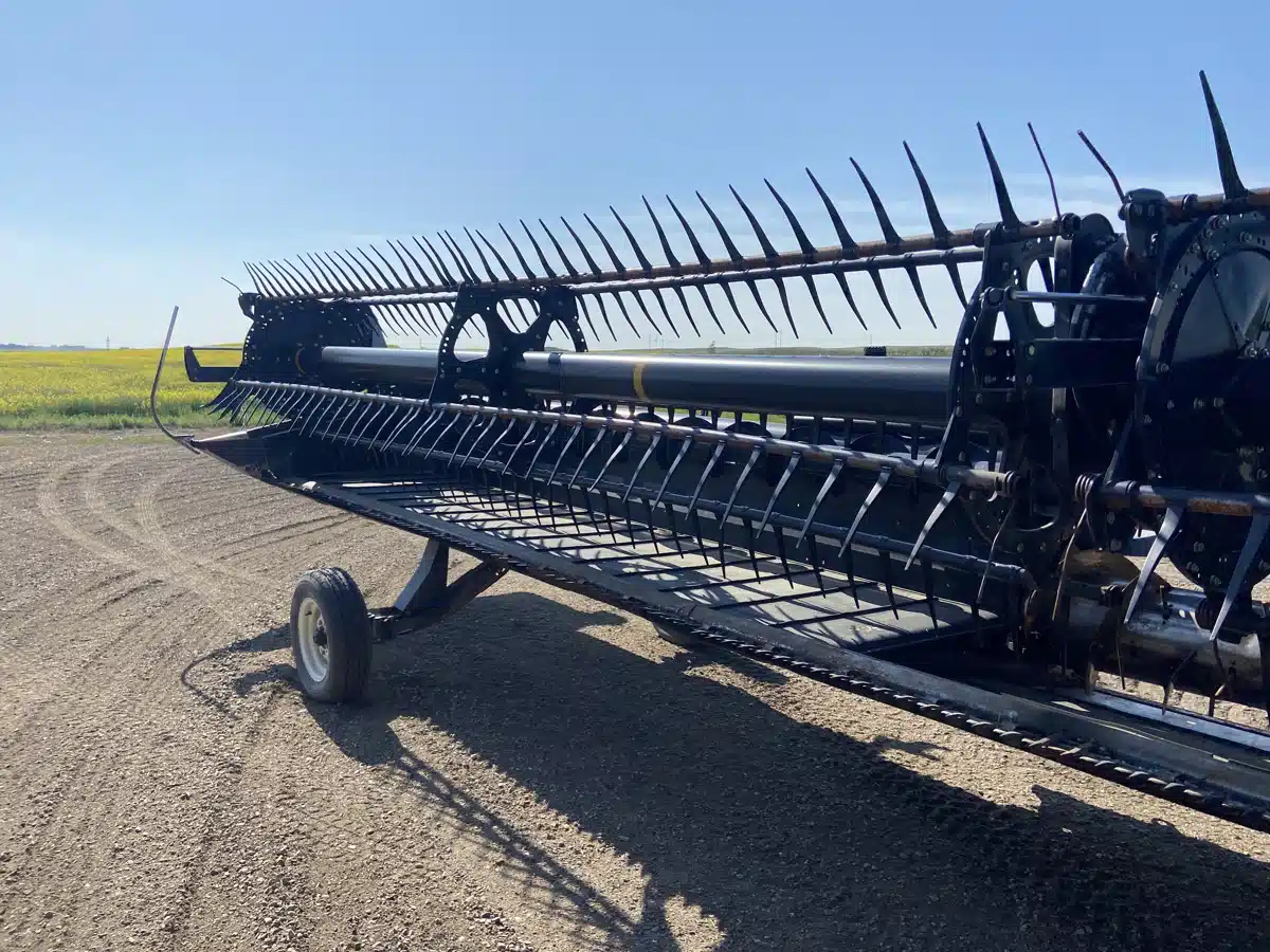 Gallery image 2 for Used 2016 MacDon FD75 Header - Flex Draper