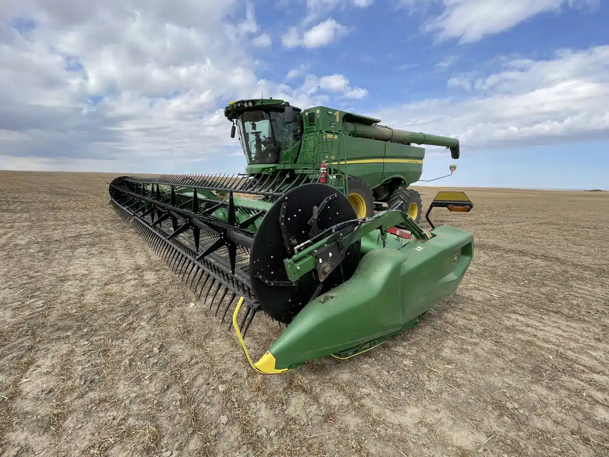 Gallery image 1 for Used 2021 John Deere RD40F Header - Flex