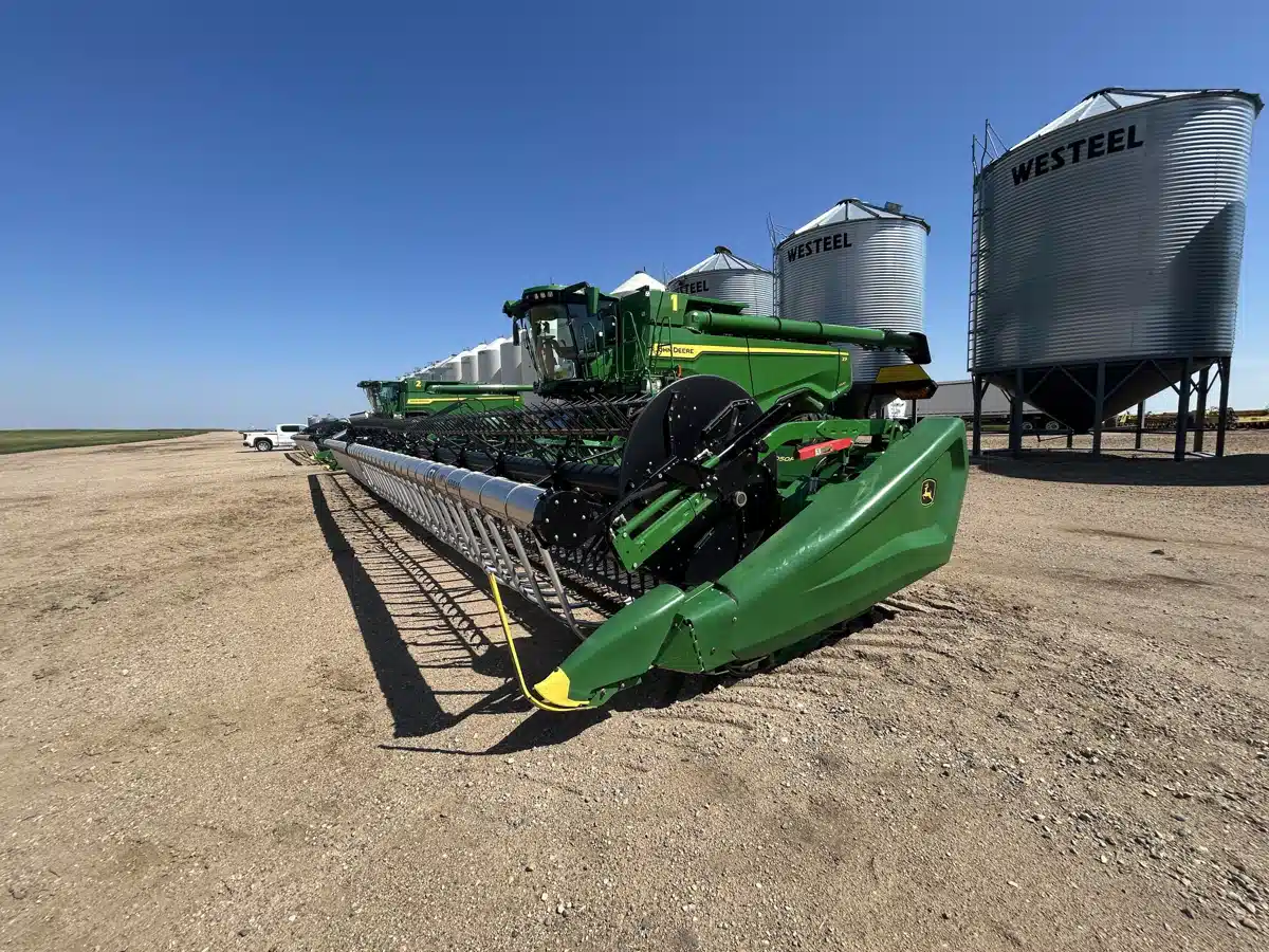 Gallery image 1 for Used 2023 John Deere HD50F Header - Flex