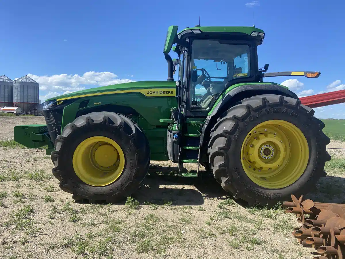 Gallery image 2 for Used 2024 John Deere 8R 340 Tractor