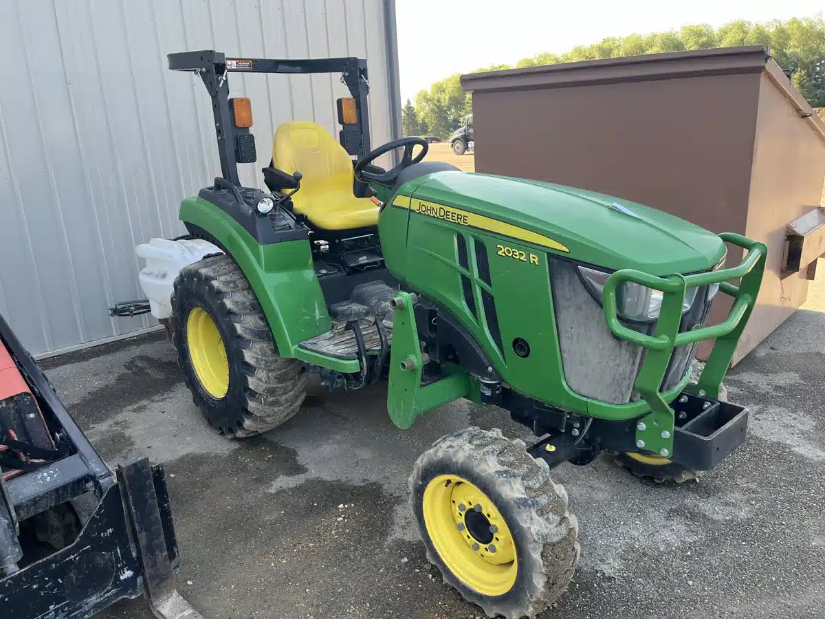 Gallery image 2 for Used 2018 John Deere 2032R Tractor