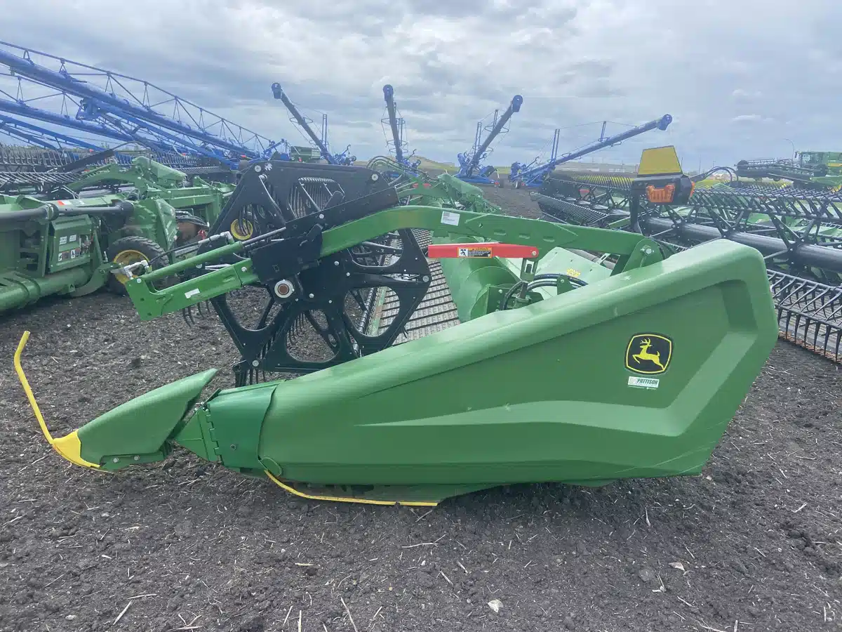 Gallery image 2 for Used 2021 John Deere HD50R Header - Draper