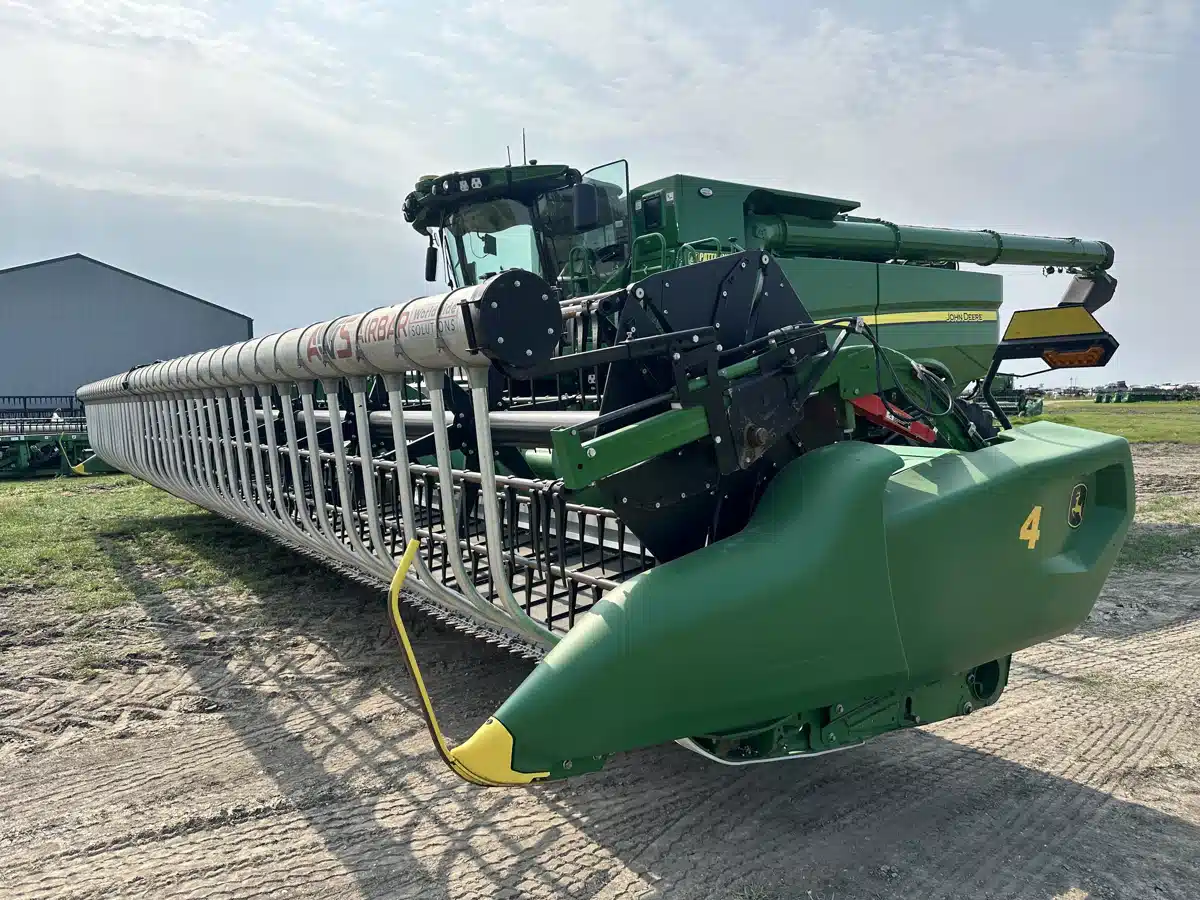 Gallery image 1 for Used 2021 John Deere RD40F Header - Flex