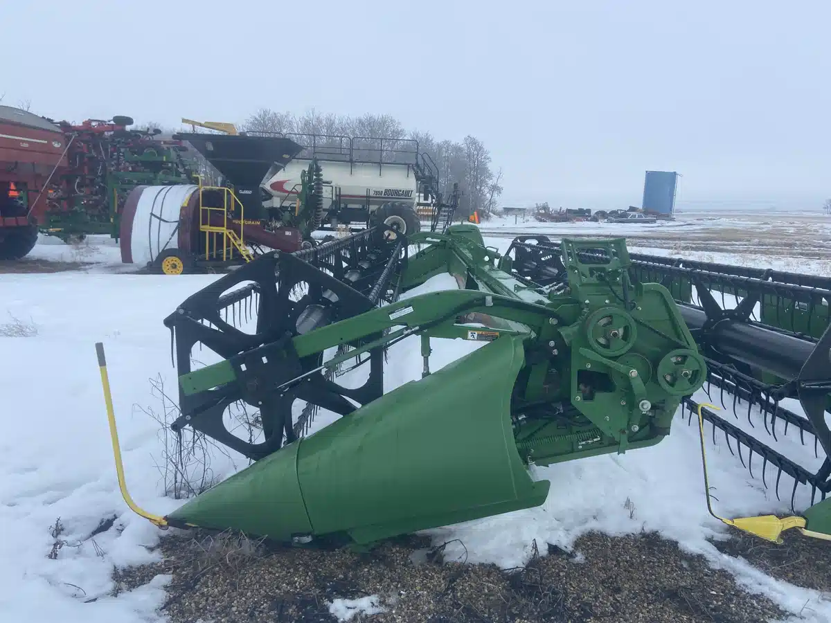 Gallery image 2 for Used 2009 John Deere 630D Header - Draper