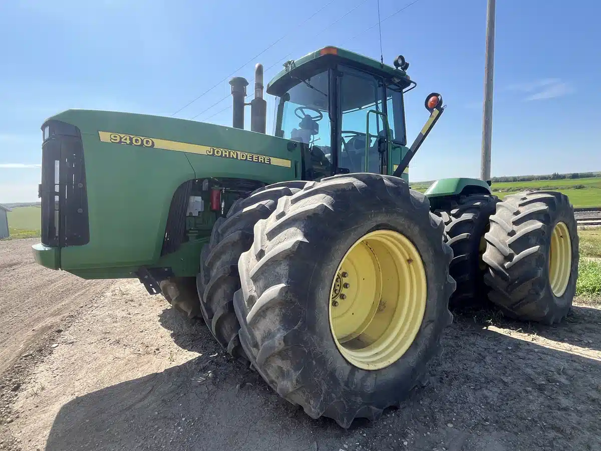 Gallery image 1 for Used 2001 John Deere 9400 Tractor
